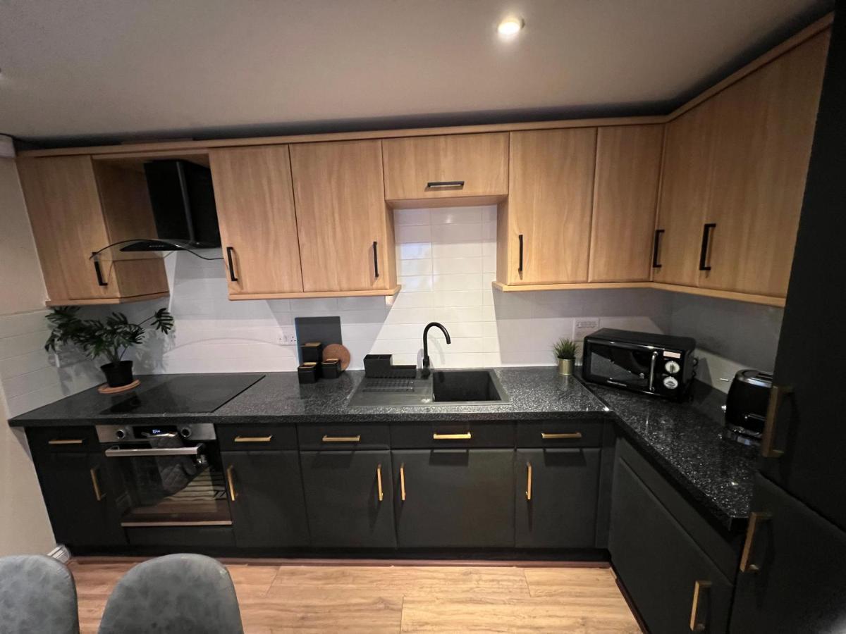 Modern 2 Bedroom Aesthetic Apt Манчестер Экстерьер фото
