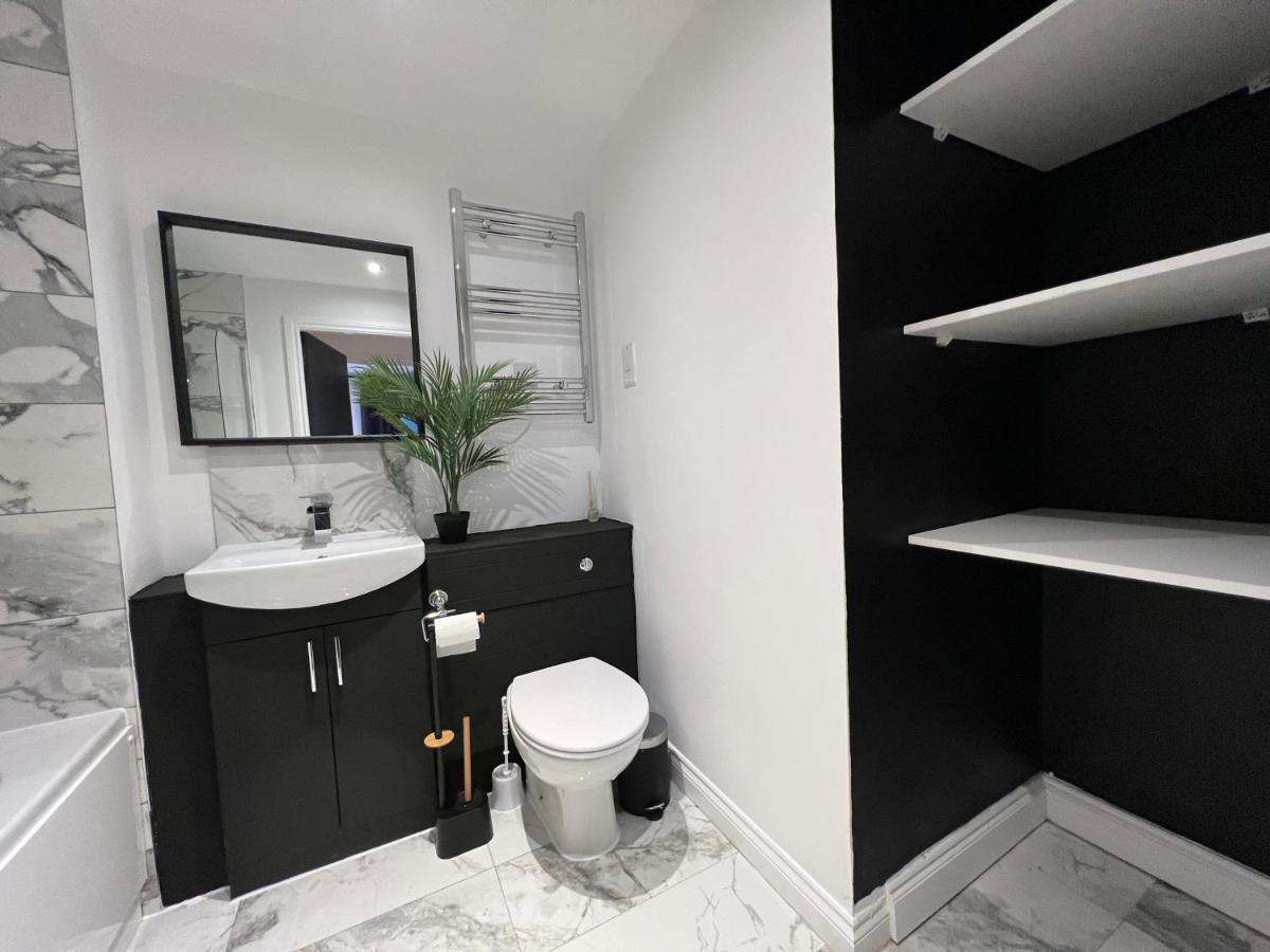 Modern 2 Bedroom Aesthetic Apt Манчестер Экстерьер фото