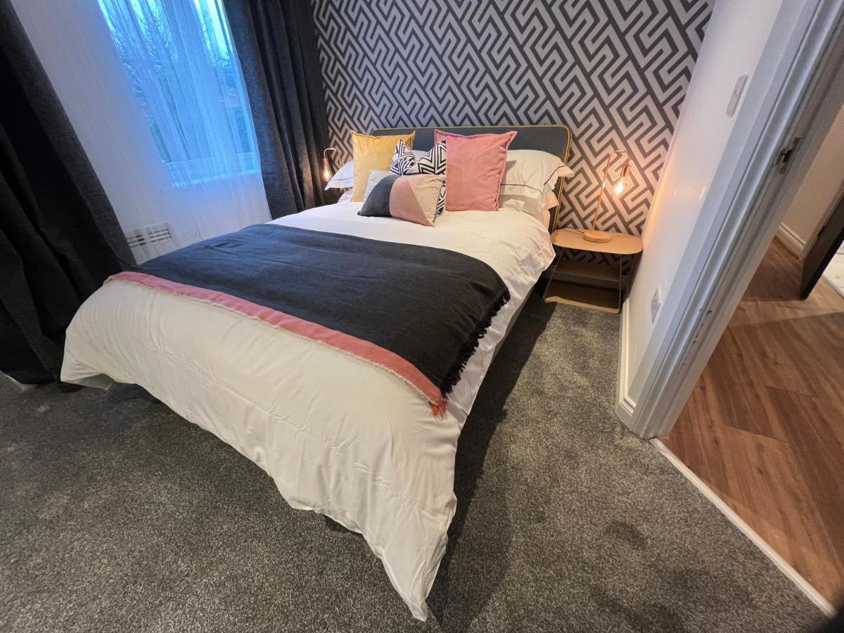 Modern 2 Bedroom Aesthetic Apt Манчестер Экстерьер фото